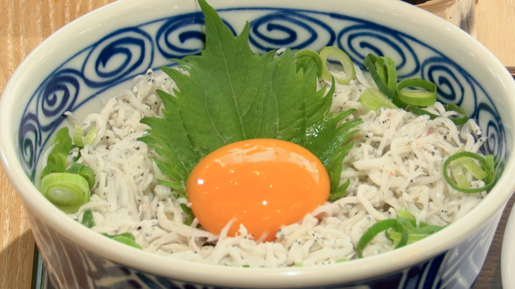 しらす丼（800円）