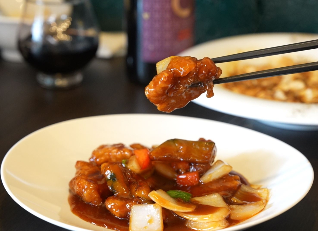 豚ヒレ肉の甘酢　1,400円（酢豚）