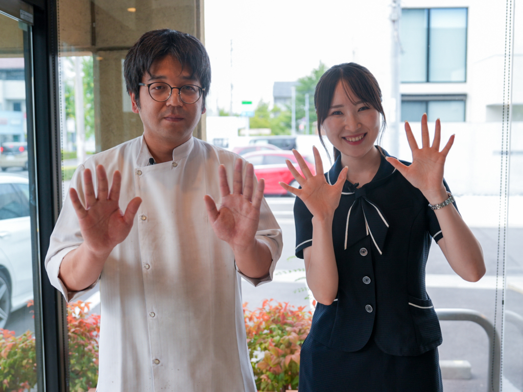 能祖店⻑と川六スタッフ