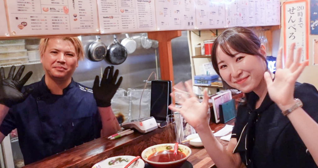 店主のGINさんと川六スタッフ