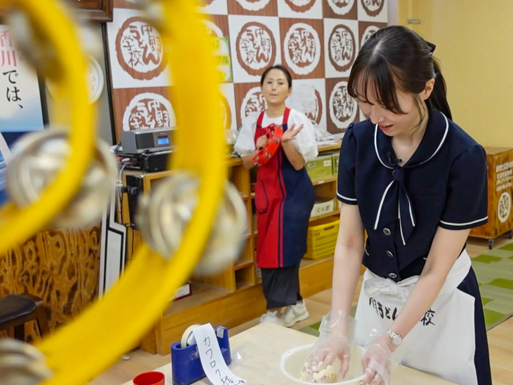 タンバリンで盛り上げる