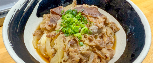 高松の夜うどん専門店「うどん屋もみじ」で味わう至高の肉ぶっかけ｜エクストールイン高松徒歩3分