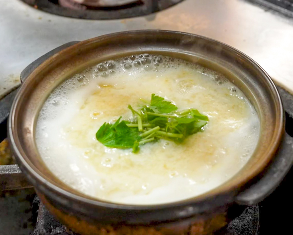 貝！貝！貝！豪快蒸しは残ったお汁で雑炊（418円）